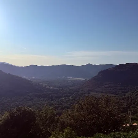 Πανσιόν La Maison Cm