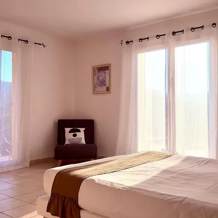 La Maison Cm Nessa