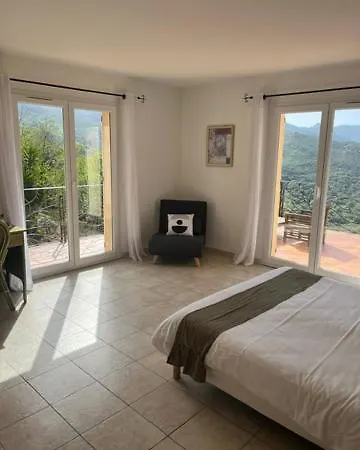 La Maison Cm Πανσιόν 3*