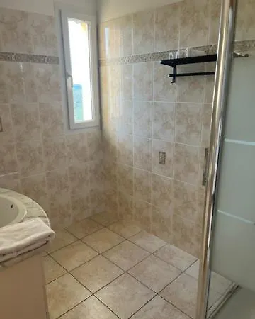 La Maison Cm Πανσιόν Nessa