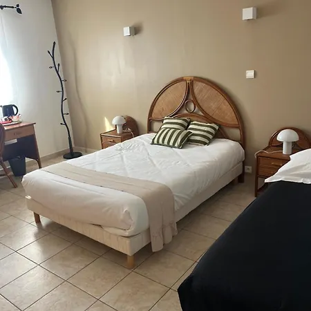 La Maison Cm Πανσιόν 3*