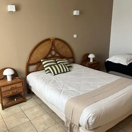 Πανσιόν La Maison Cm 3*