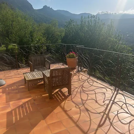 Πανσιόν La Maison Cm Nessa