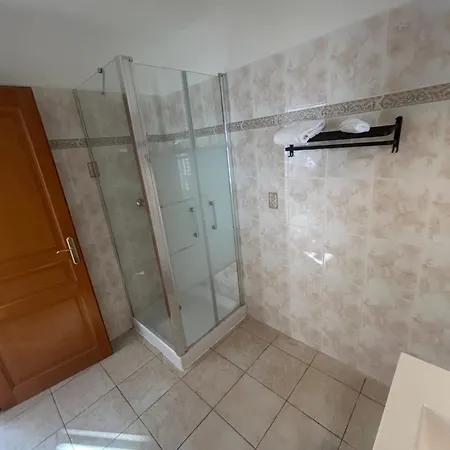 La Maison Cm Πανσιόν Nessa