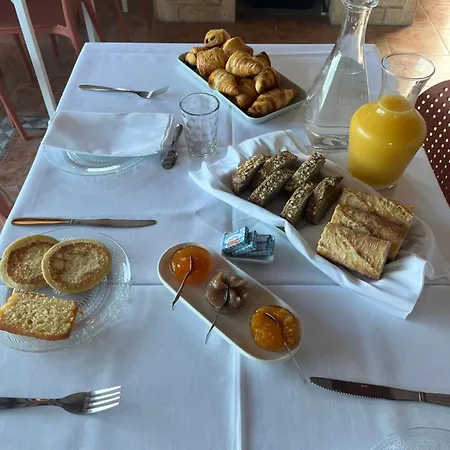 Πανσιόν La Maison Cm